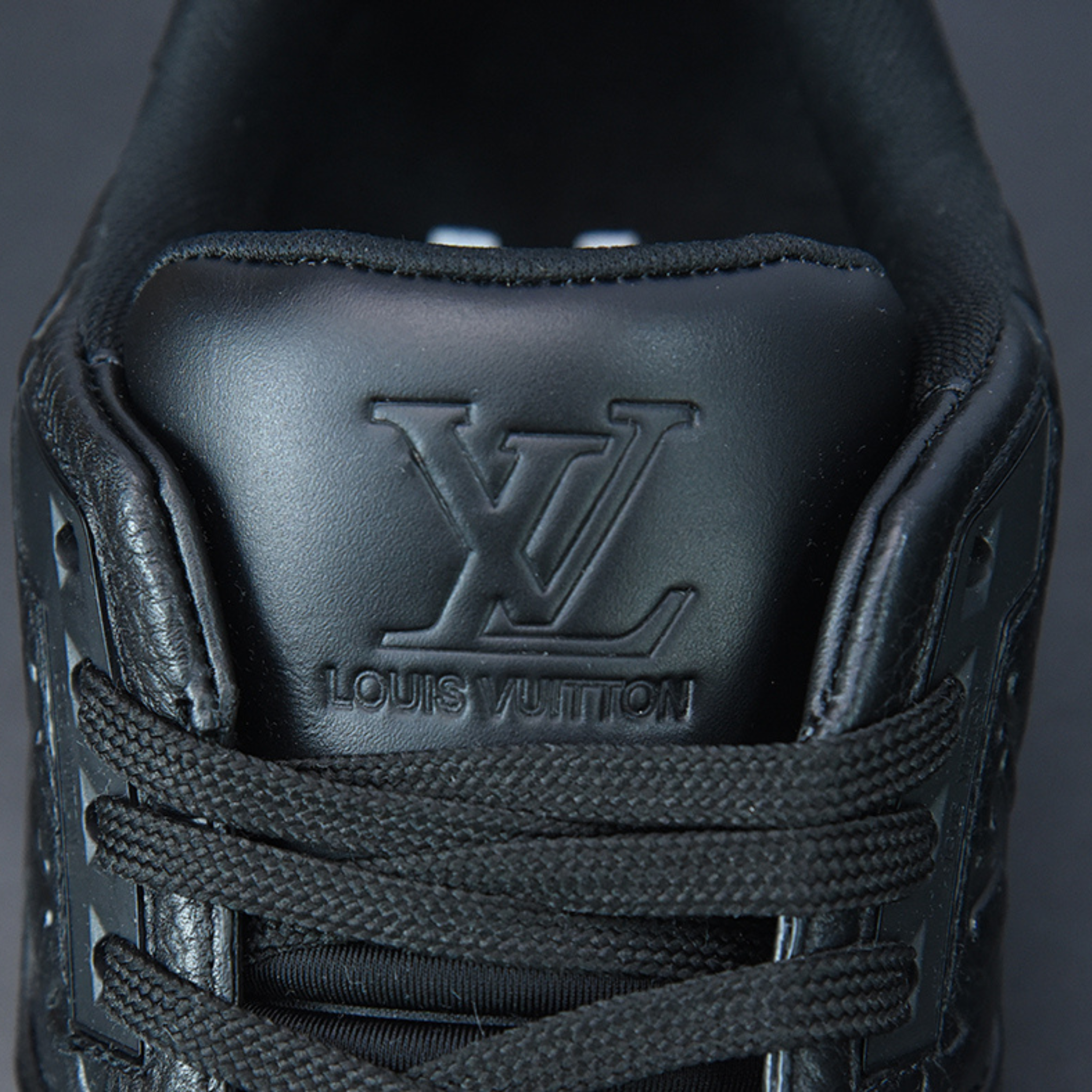 Louis Vuitton Trainer "Black Monogram"