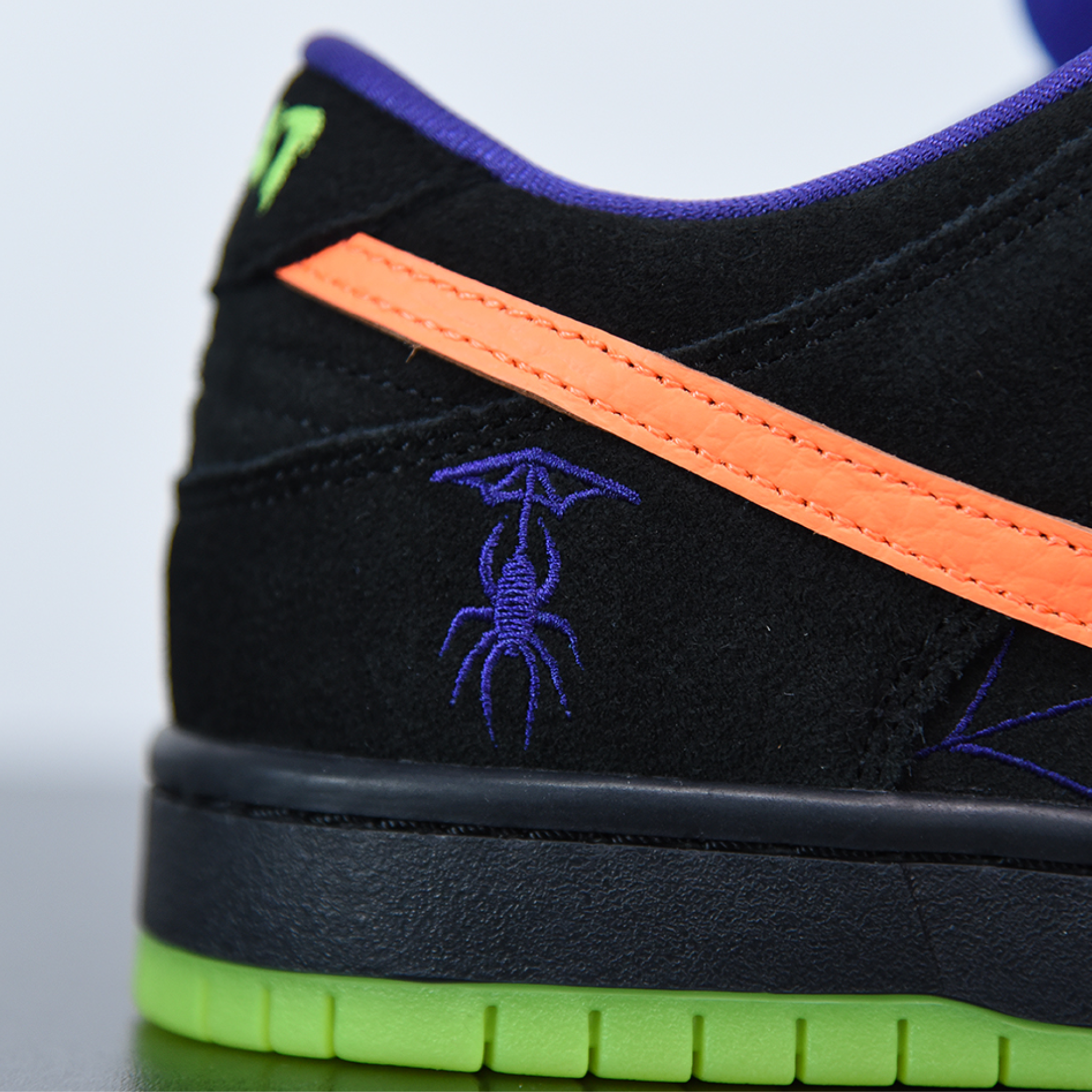 Nike SB Dunk Low "Night of Mischief"