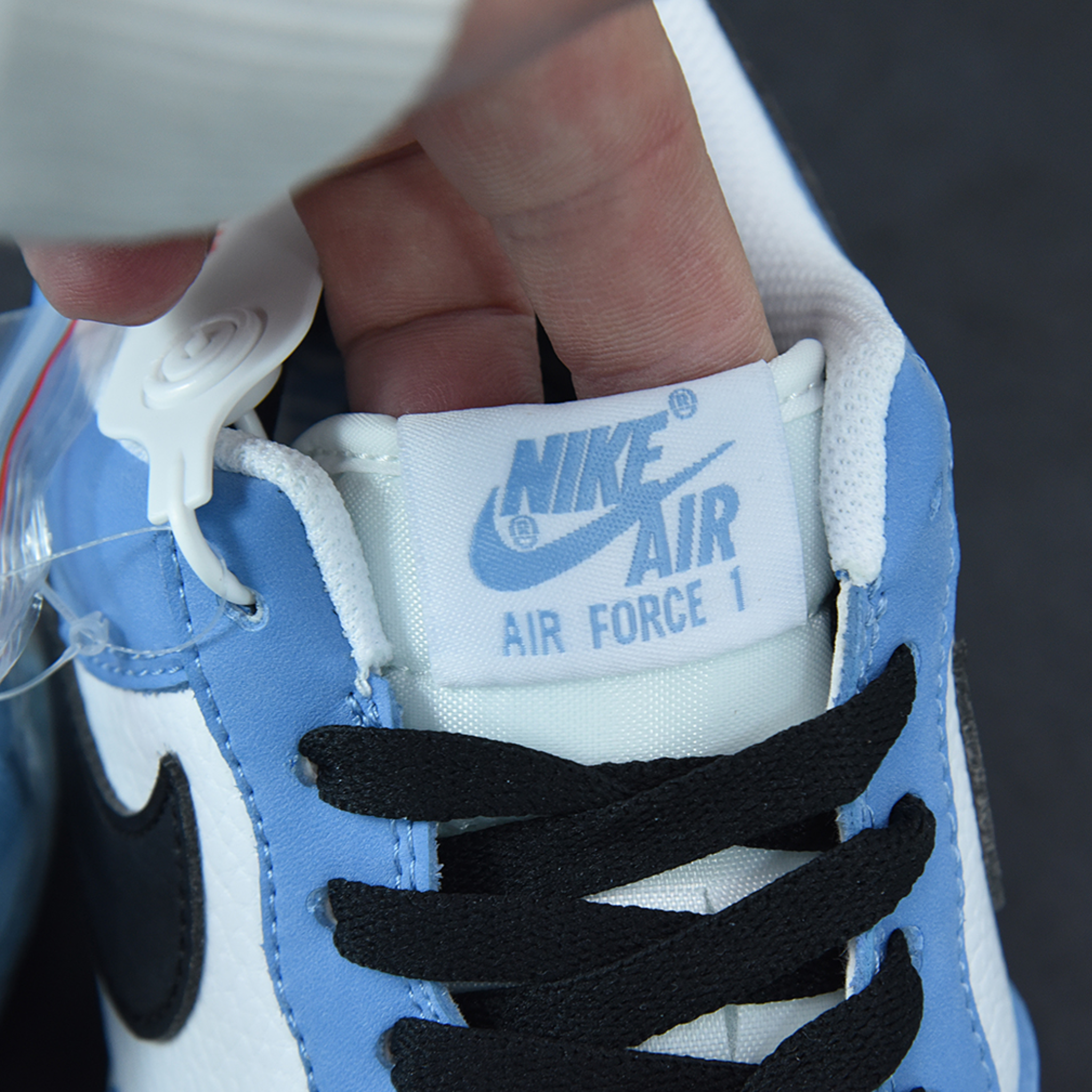 Nike Air Force 1 Low "University Blue"