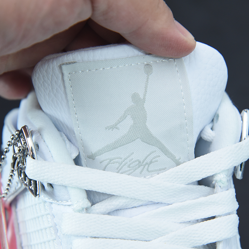Nike Air Jordan 4 Rêtro "Metallic"