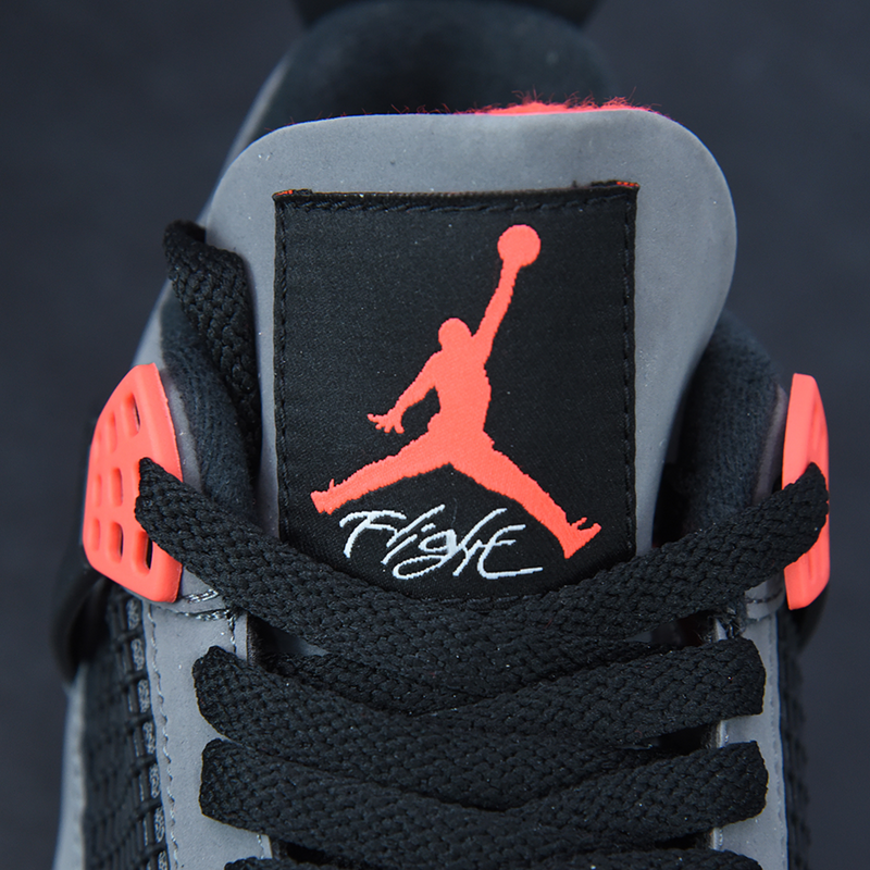 Nike Air Jordan 4 Rêtro "Infrared"