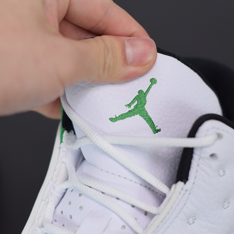 Nike Air Jordan 13 Retro "White Pine Green"