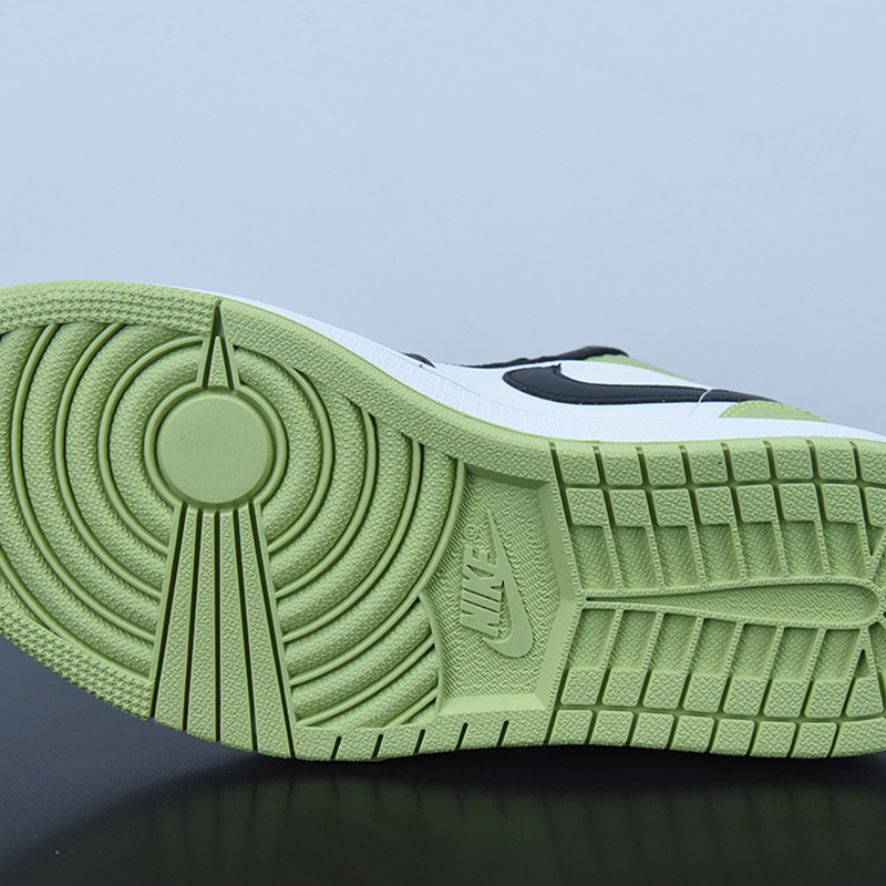 Nike Air Jordan 1 Low "Vivid Green Snakeskin"