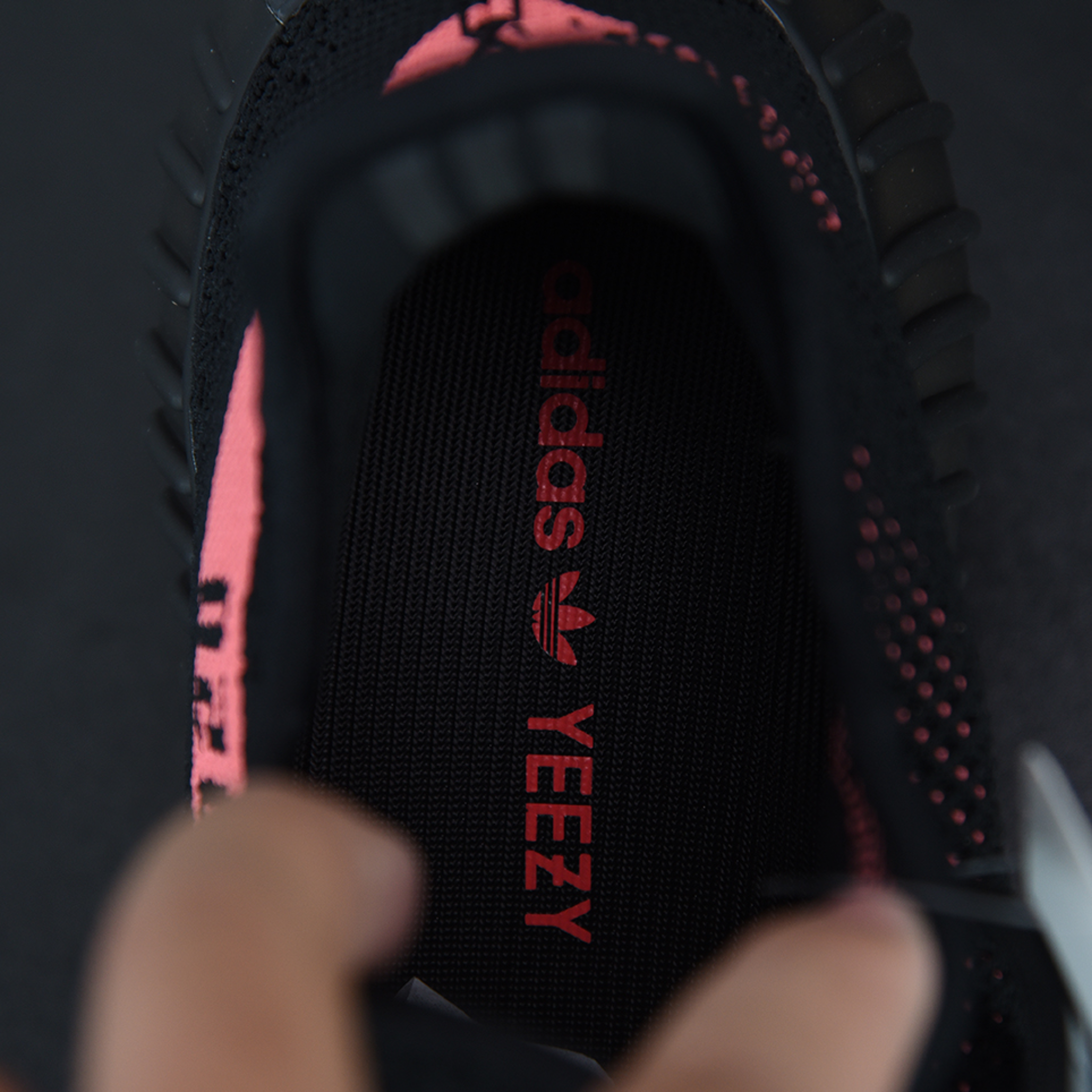 Yeezy Boost 350 v2 "Core Black Red"