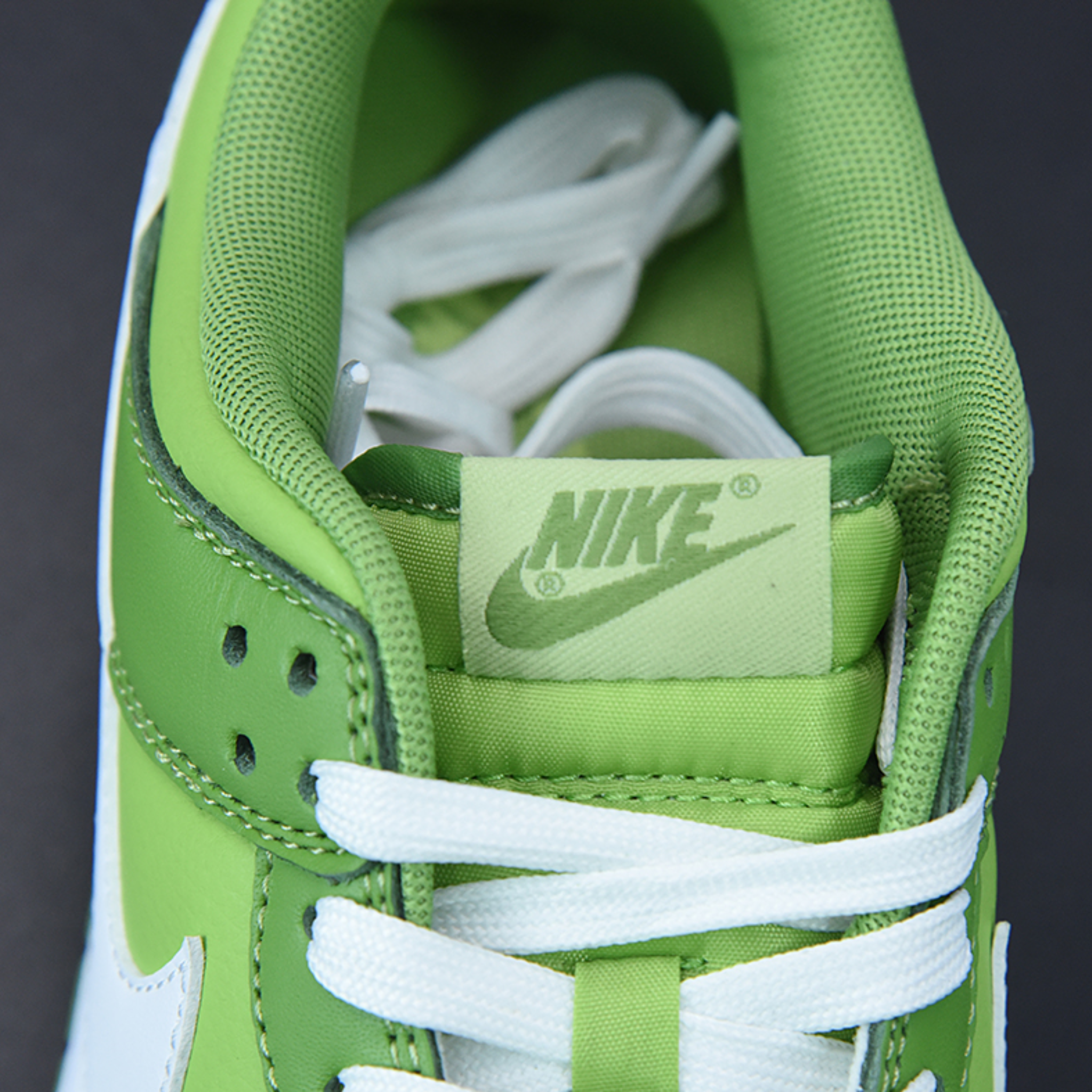 Nike Dunk Low "Green White"