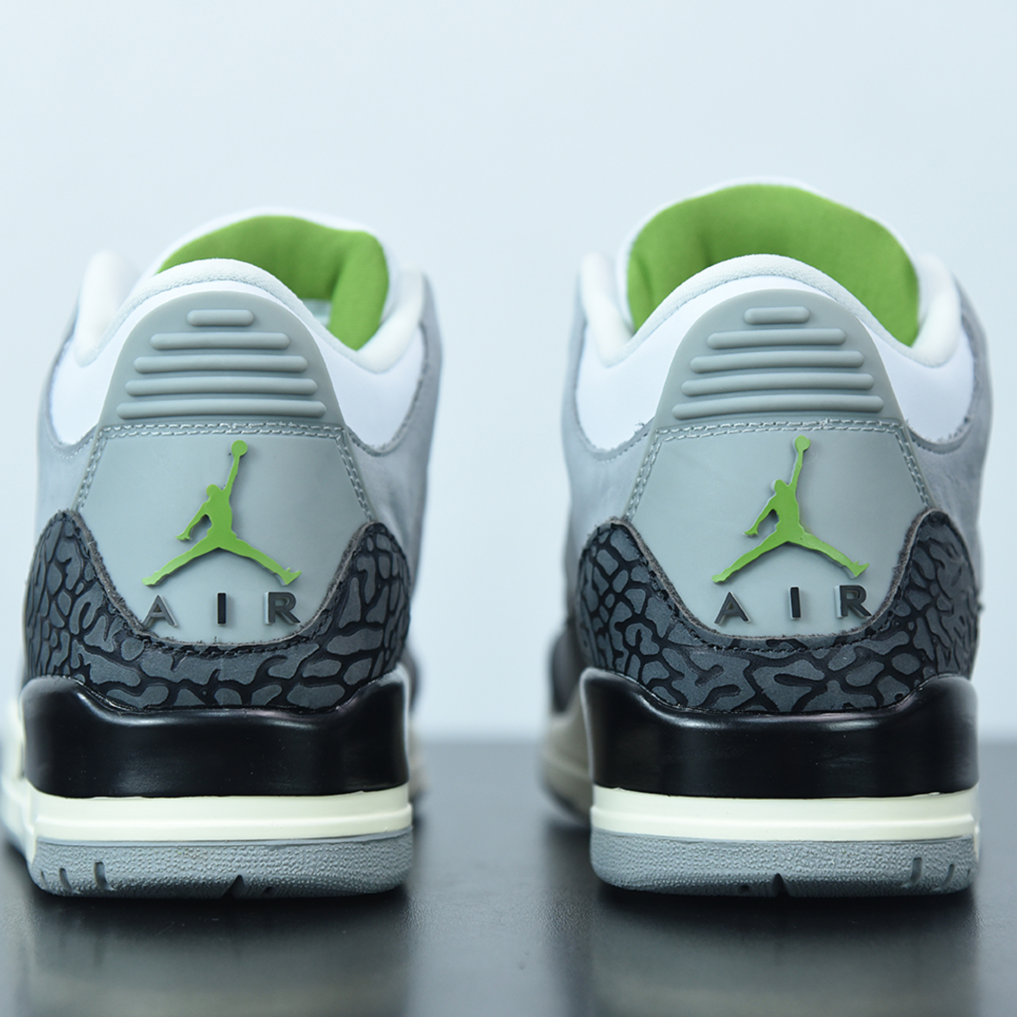 Nike Air Jordan 3 Retro "Smoke Grey"