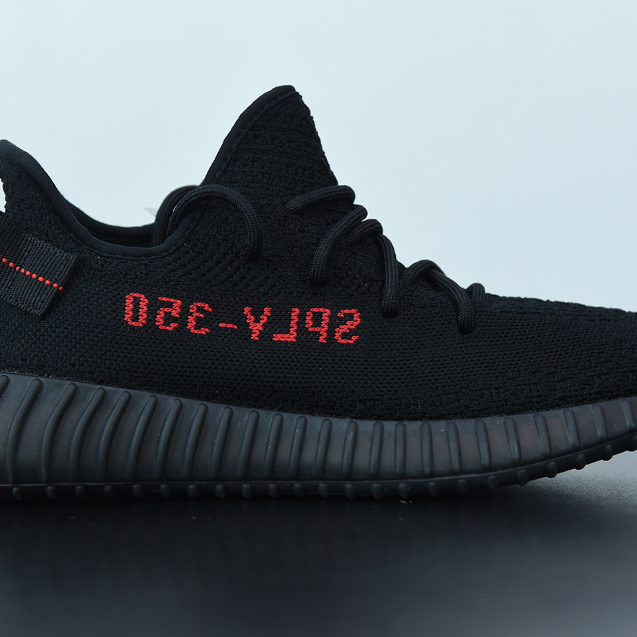 Yeezy Boost 350 v2 "Black Red"(Bred)