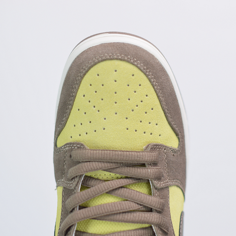Nike SB Dunk Low Pro "Brownish Yellow"
