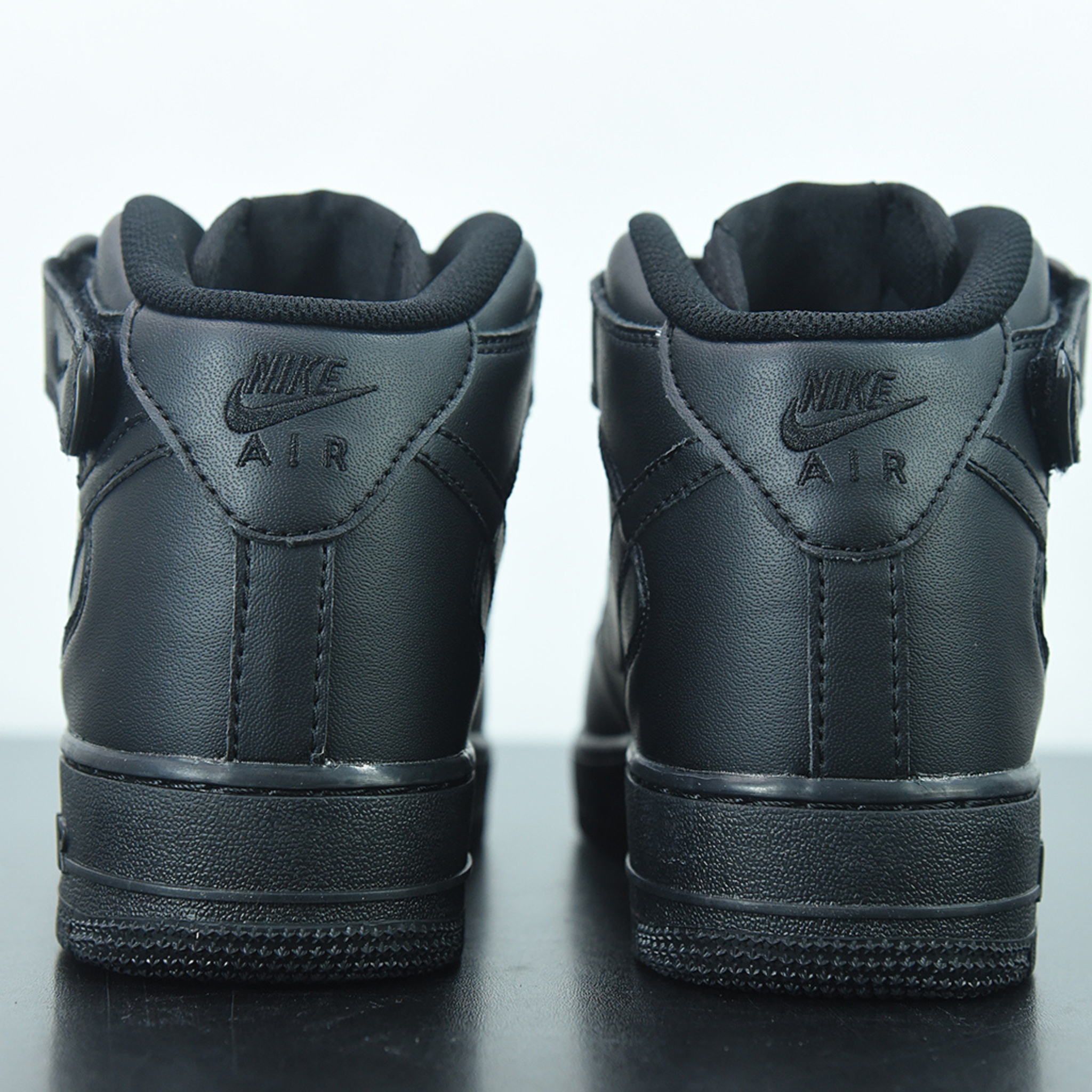 Nike Air Force 1 High "Triple Black"