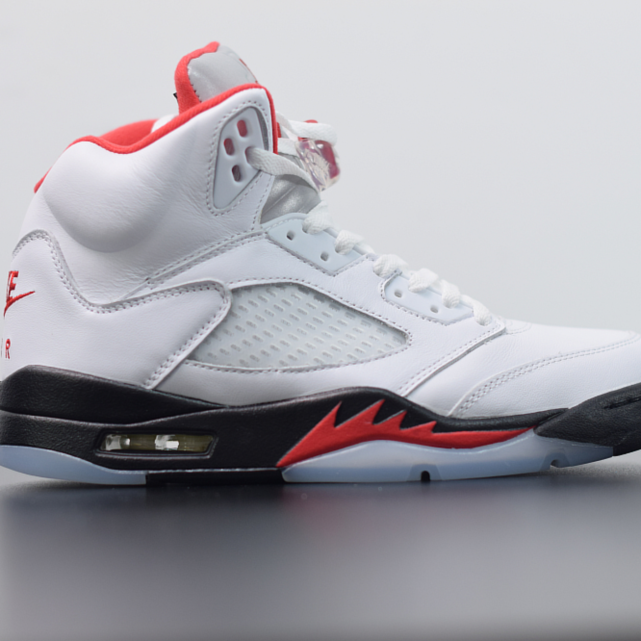 Nike Air Jordan 5 "Fire Red"