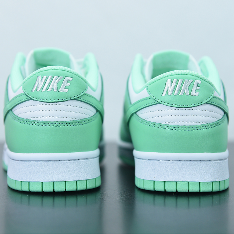 Nike WMNS Dunk Low "Green Glow"