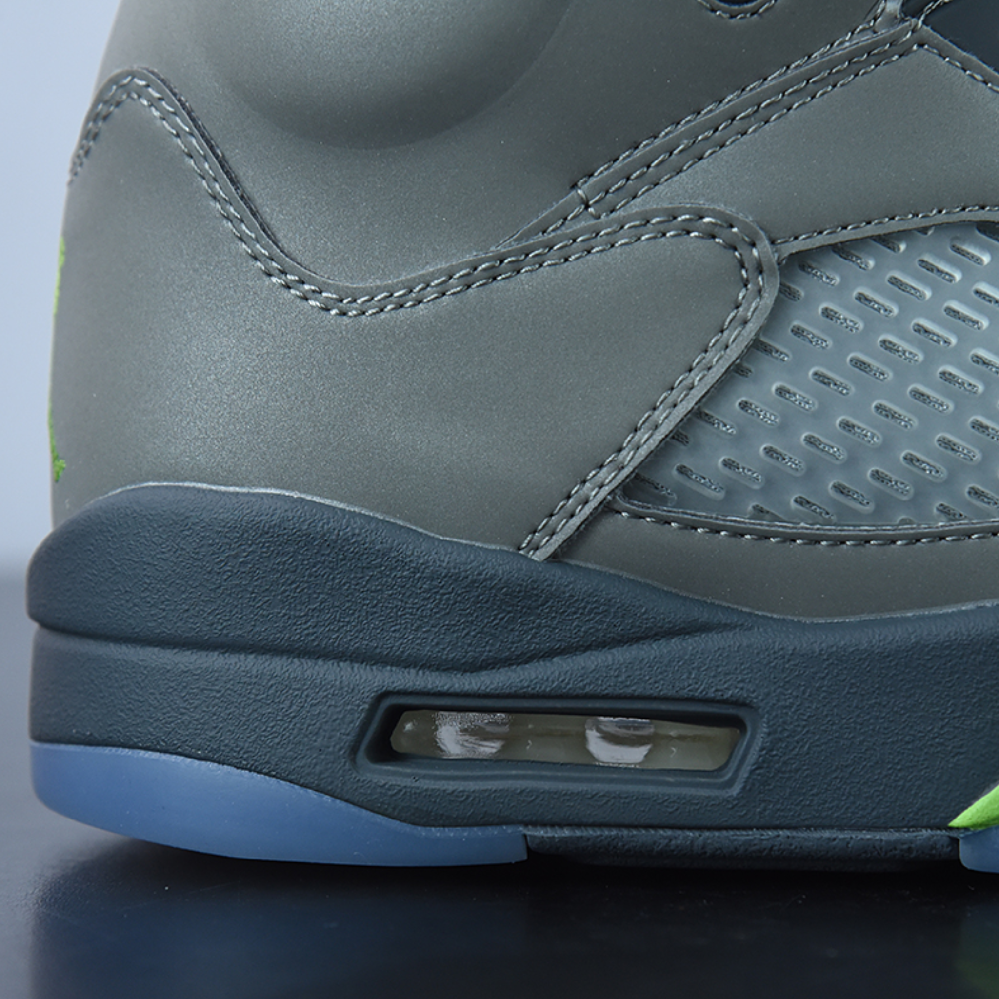 Nike Air Jordan 5 "Green Bean"(2022)