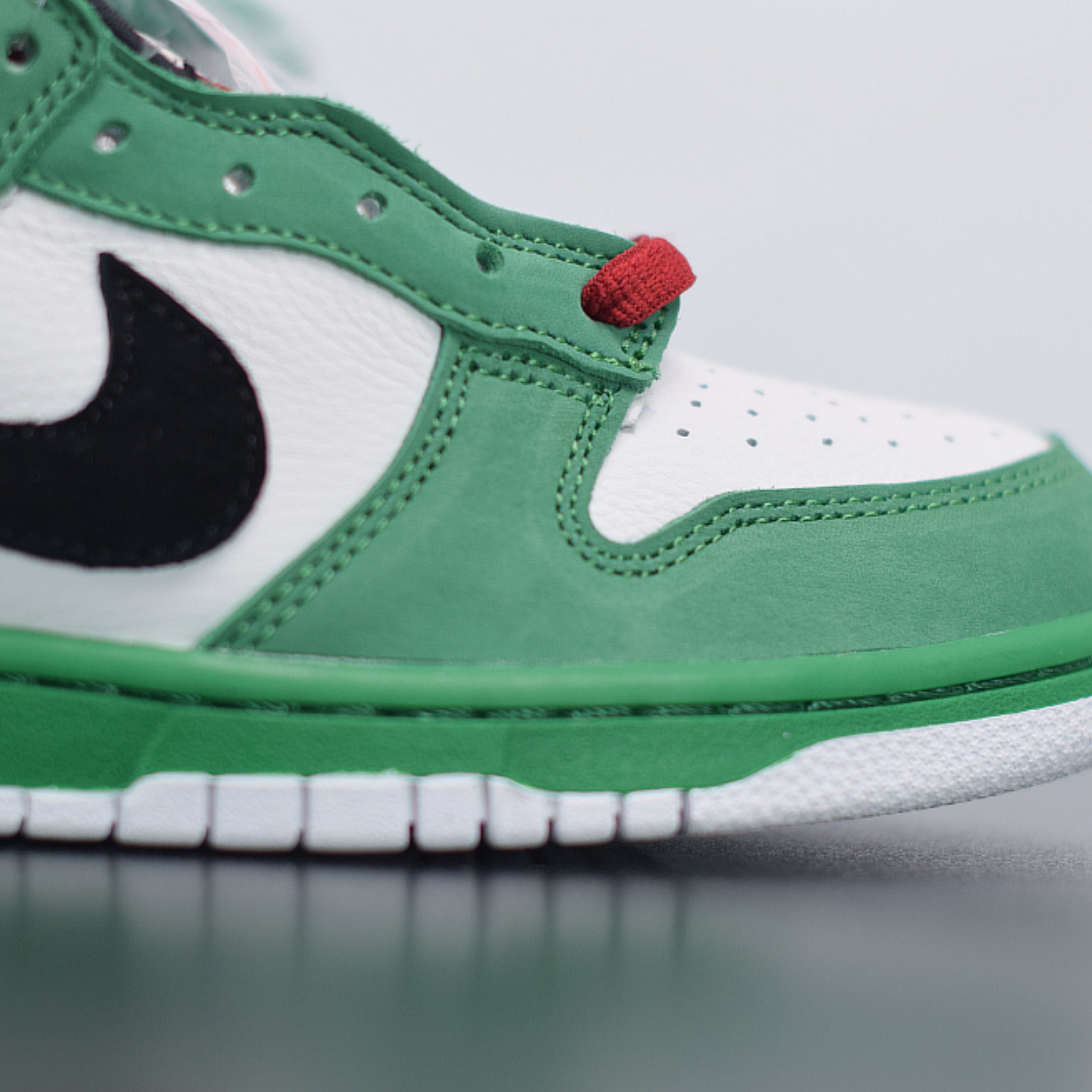 Nike SB Dunk "Heineken"