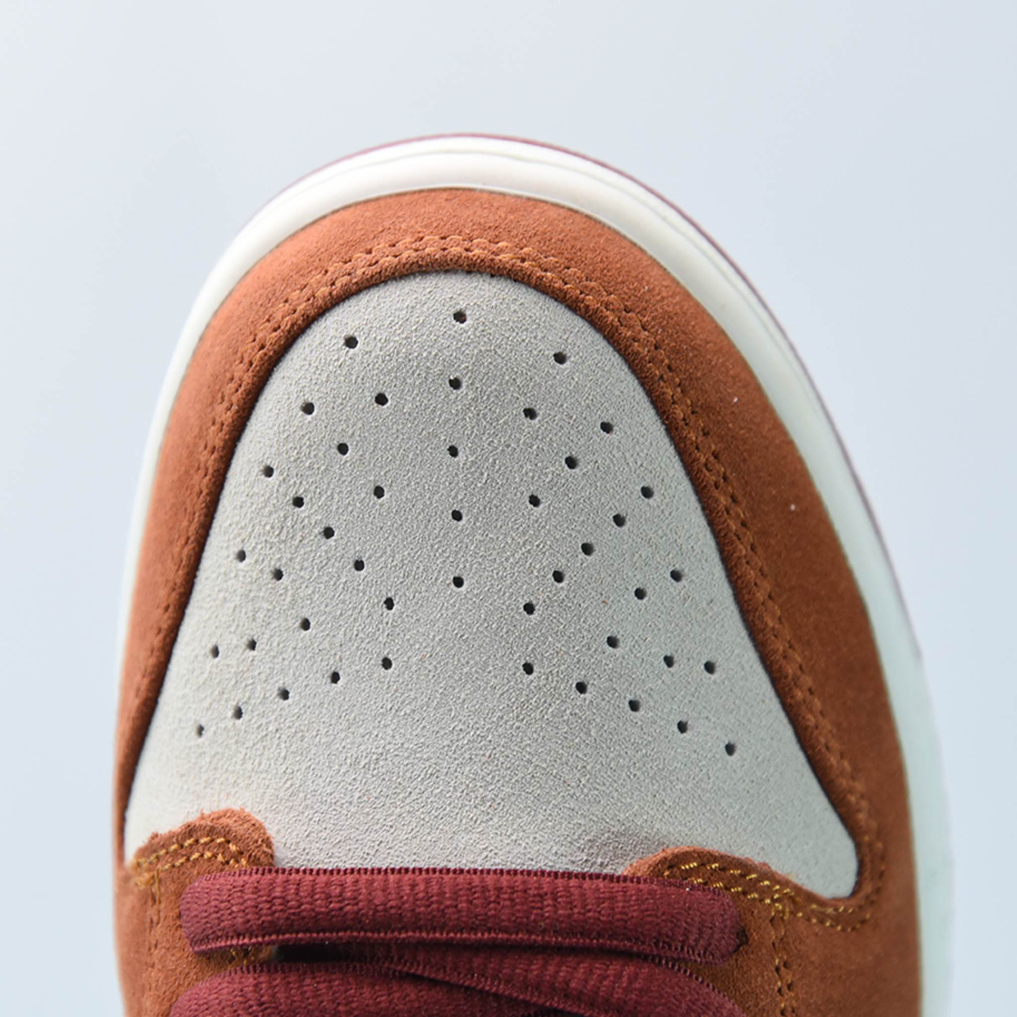 Nike SB Dunk Low Pro "Dark Russet Cedar"