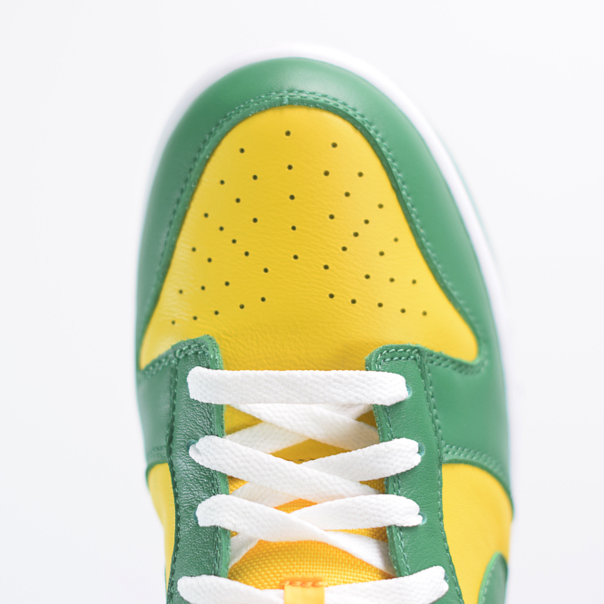 Nike Dunk Low "Brazil"