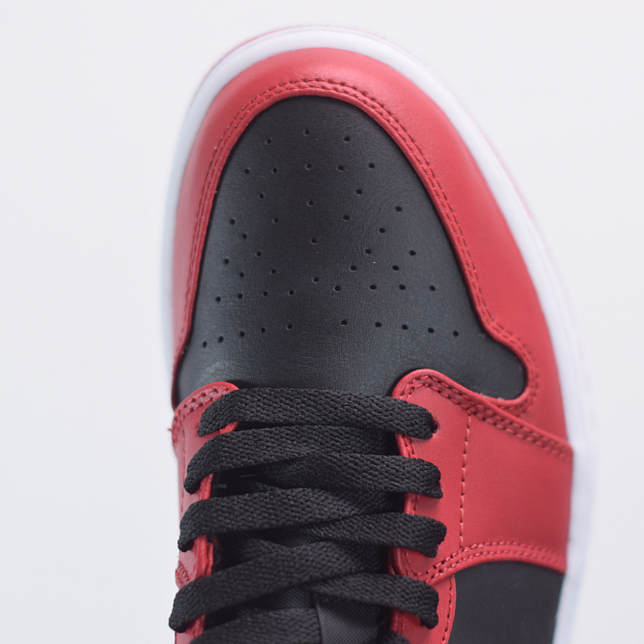 Nike Air Jordan 1 Low "Reverse Bred"