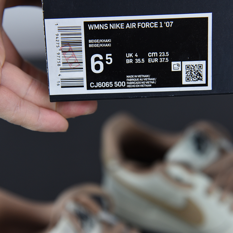 WMNS Nike Air Force 1 ´07 "Beige Khaki"
