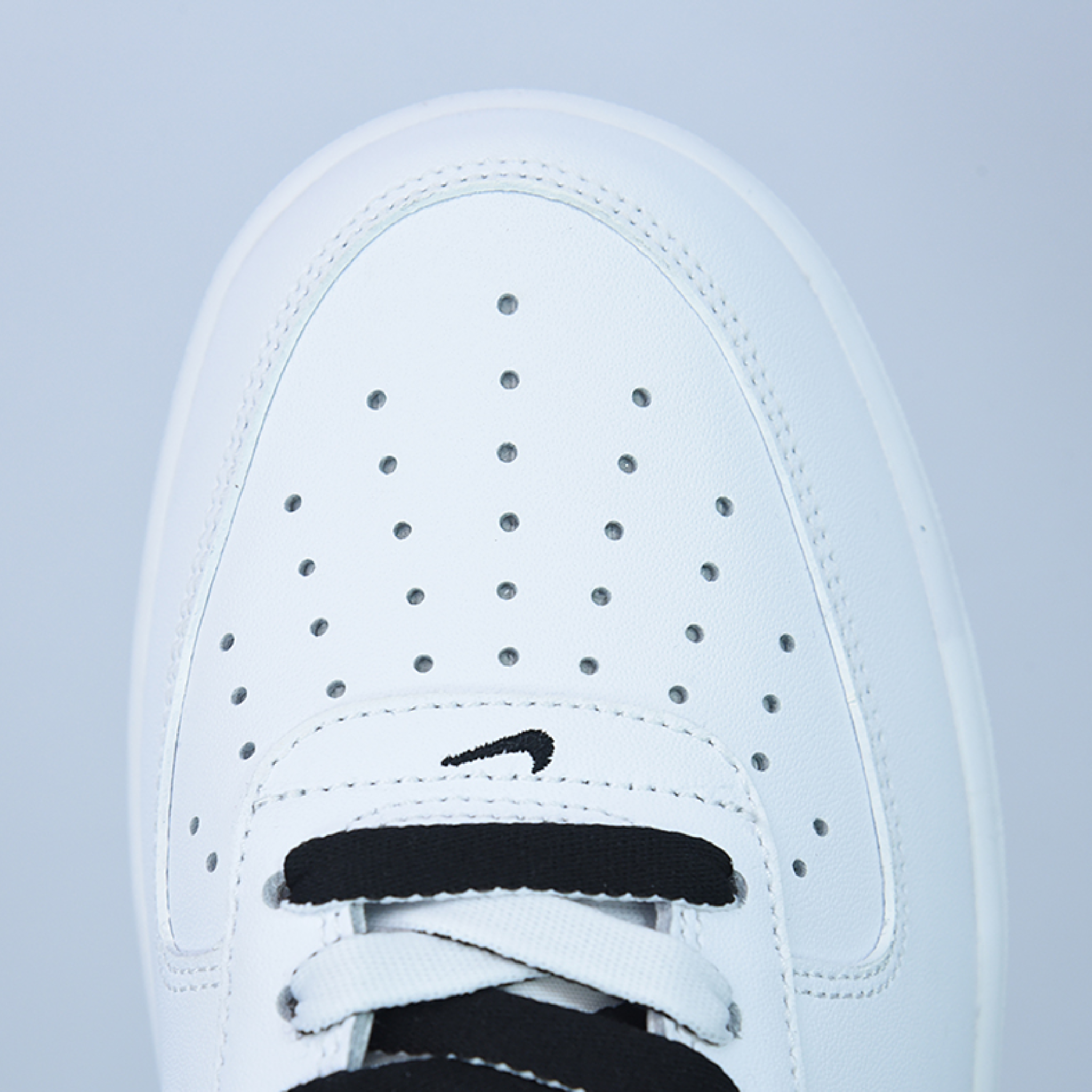 Nike Air Force 1 '07 "Black/White"