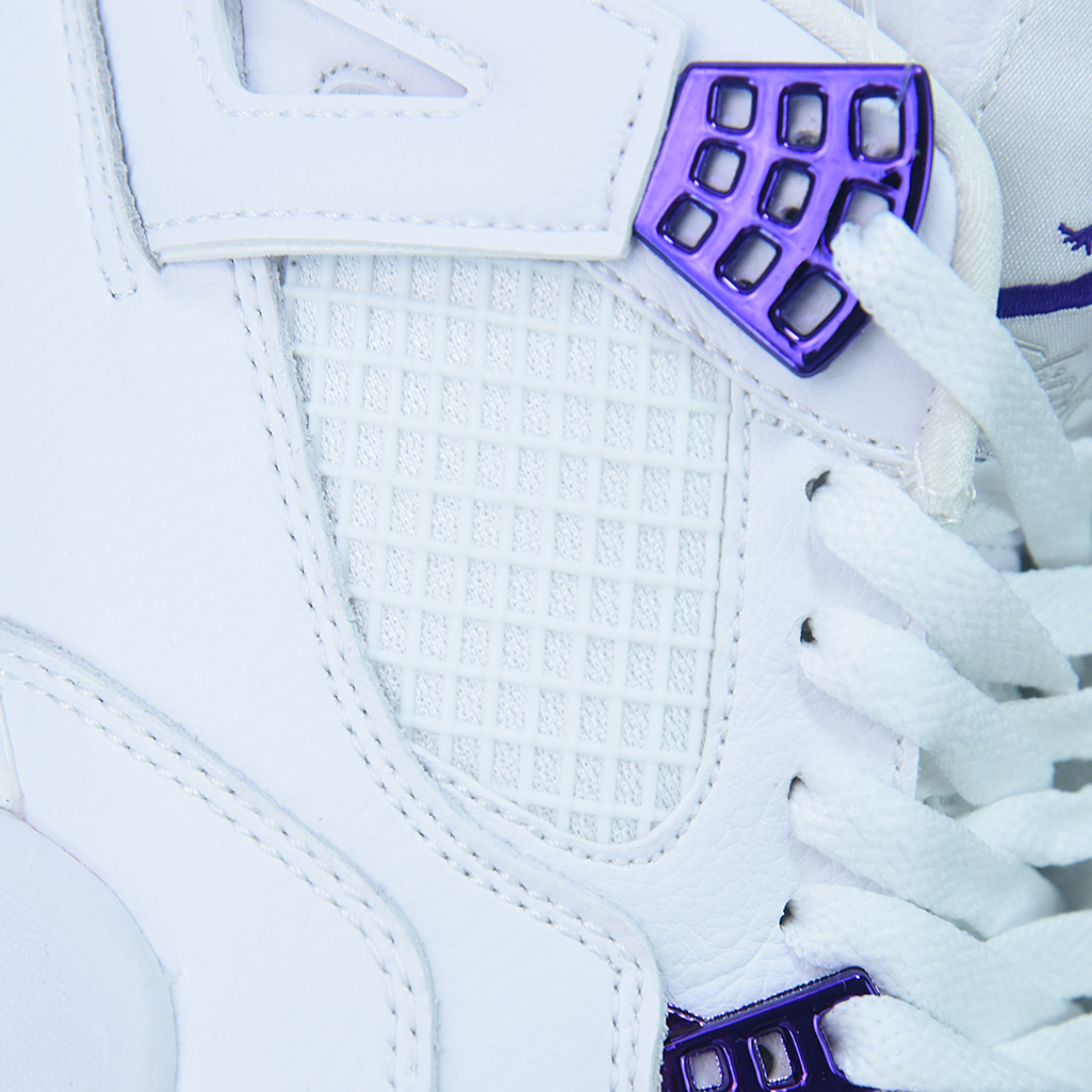 Nike Air Jordan 4 Rêtro "Metallic Purple"