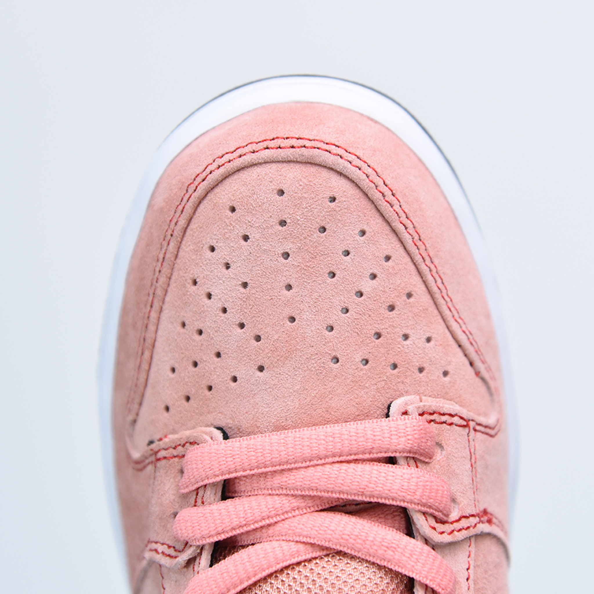 Nike SB Dunk Low Pro PRM “Atomic Pink”