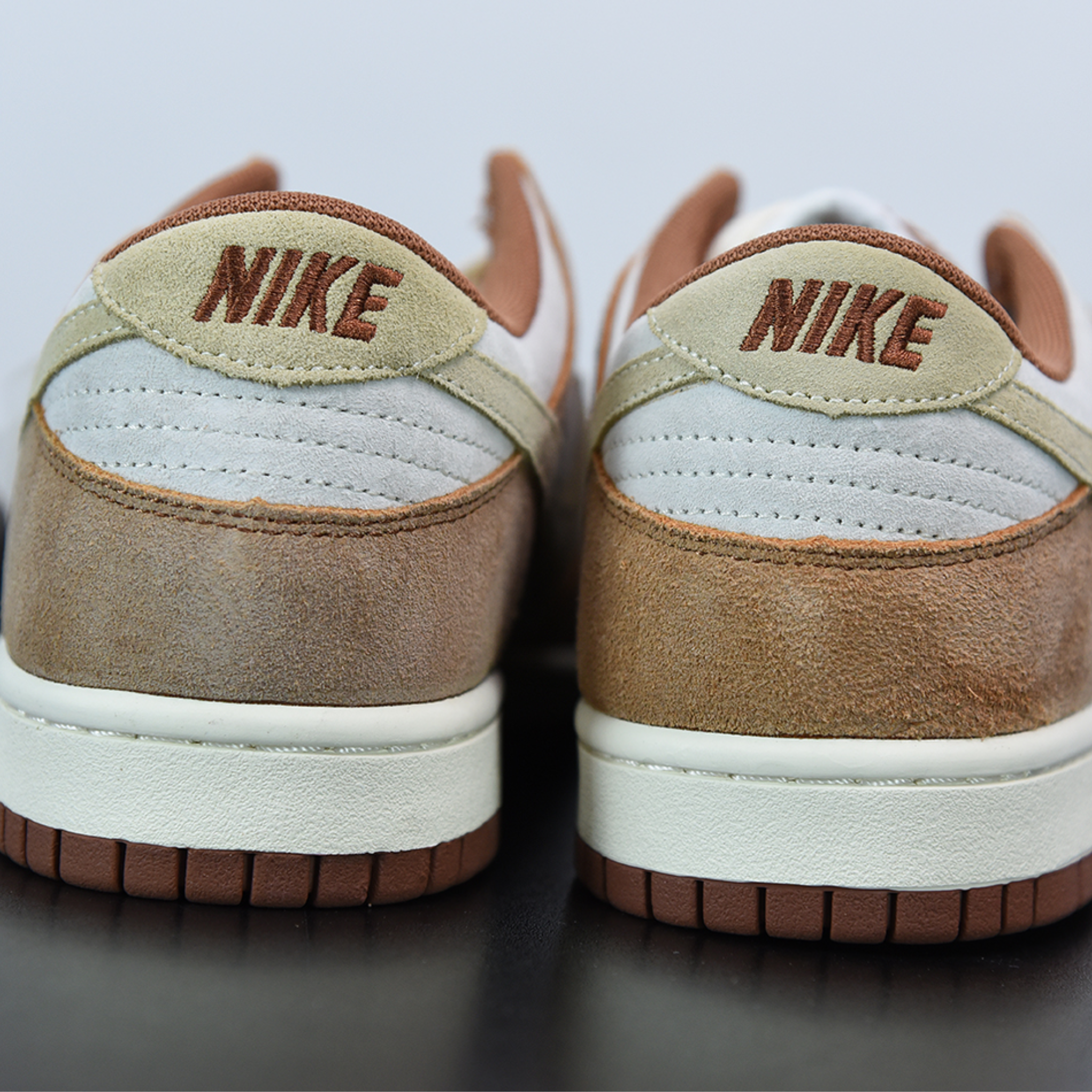 Nike SB Dunk Low Premium "Medium Curry"