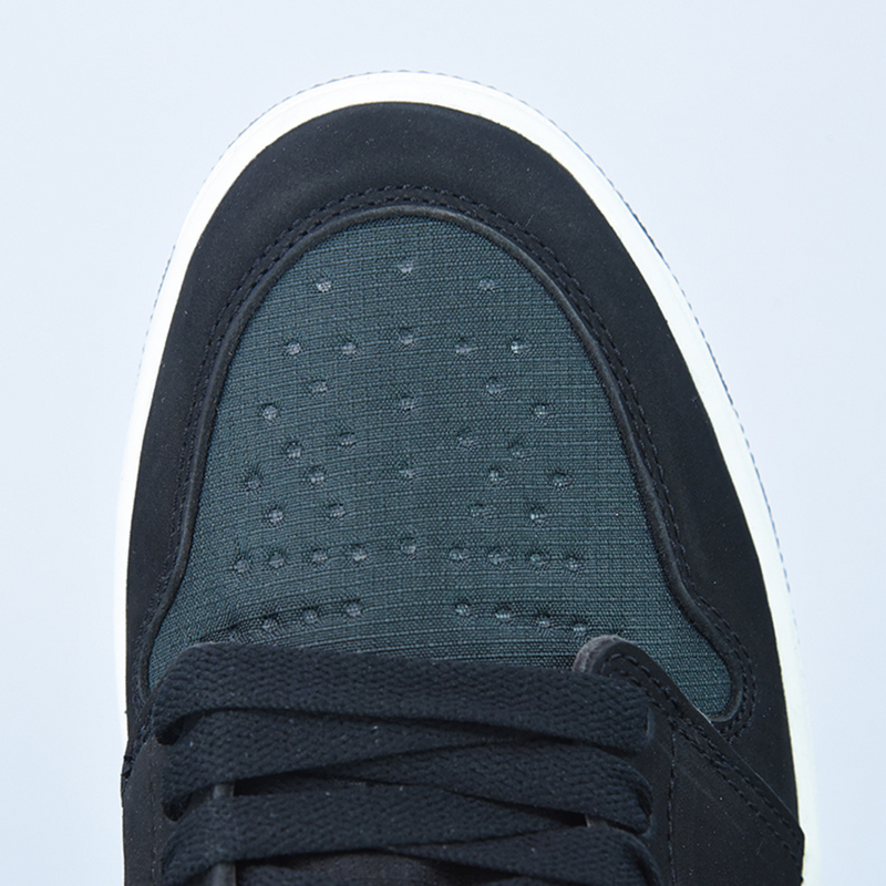 Nike Jordan 1 Retro High Element "Gore-Tex Black Particle Grey"