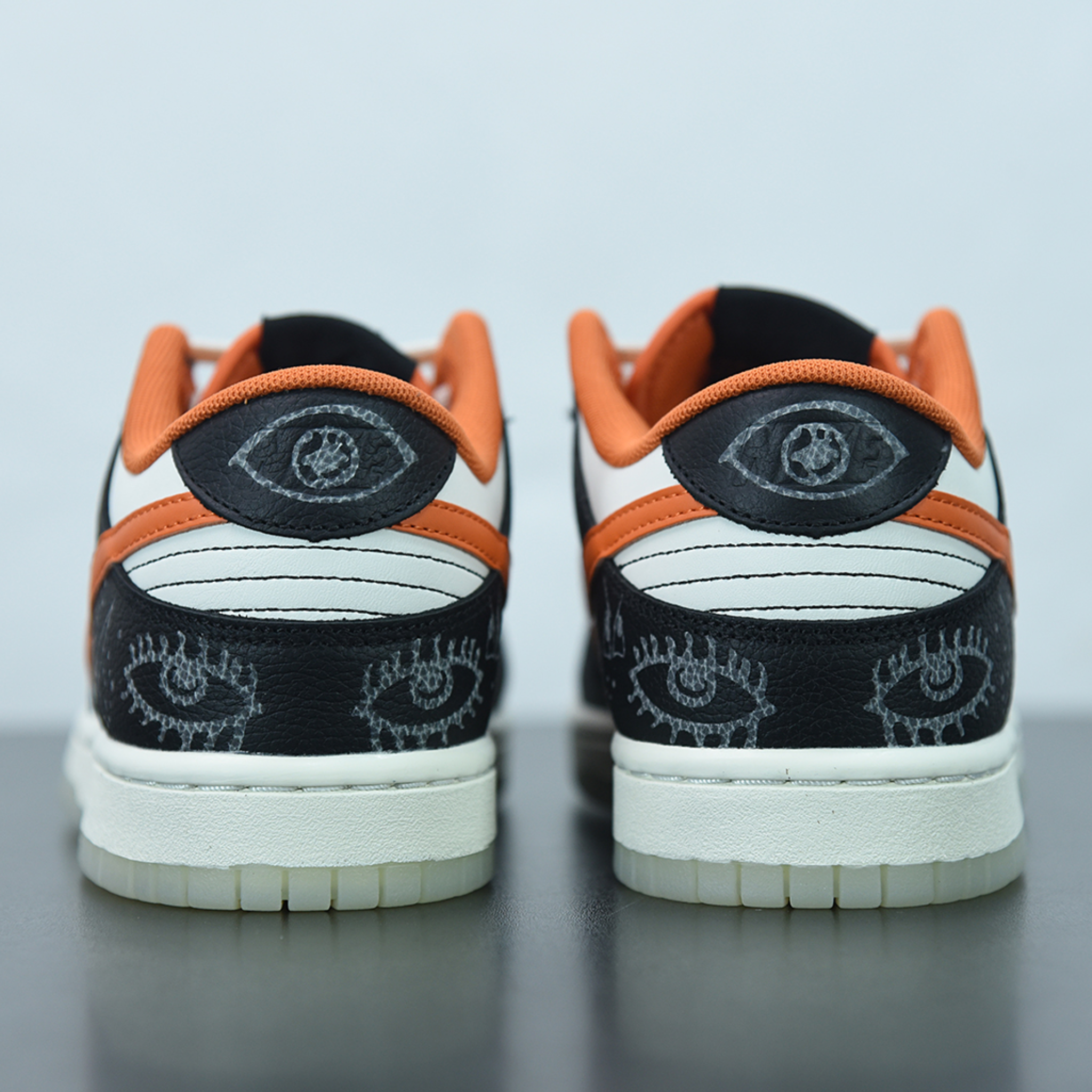 Nike Dunk Low "Halloween"