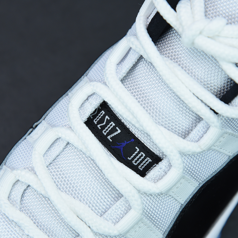 Nike Air Jordan 11 Retro "Concord"(2018)