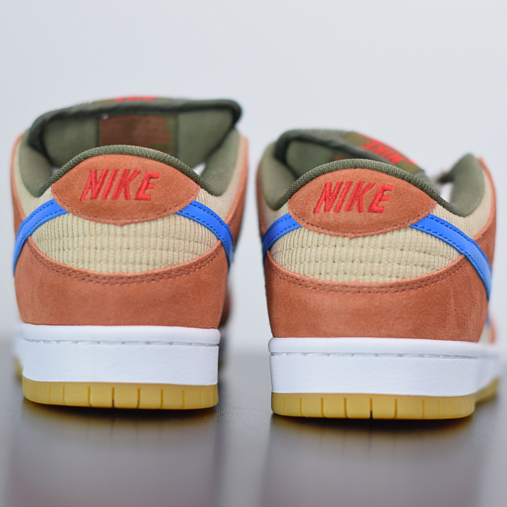 Nike sb dunk corduroy top dusty peach