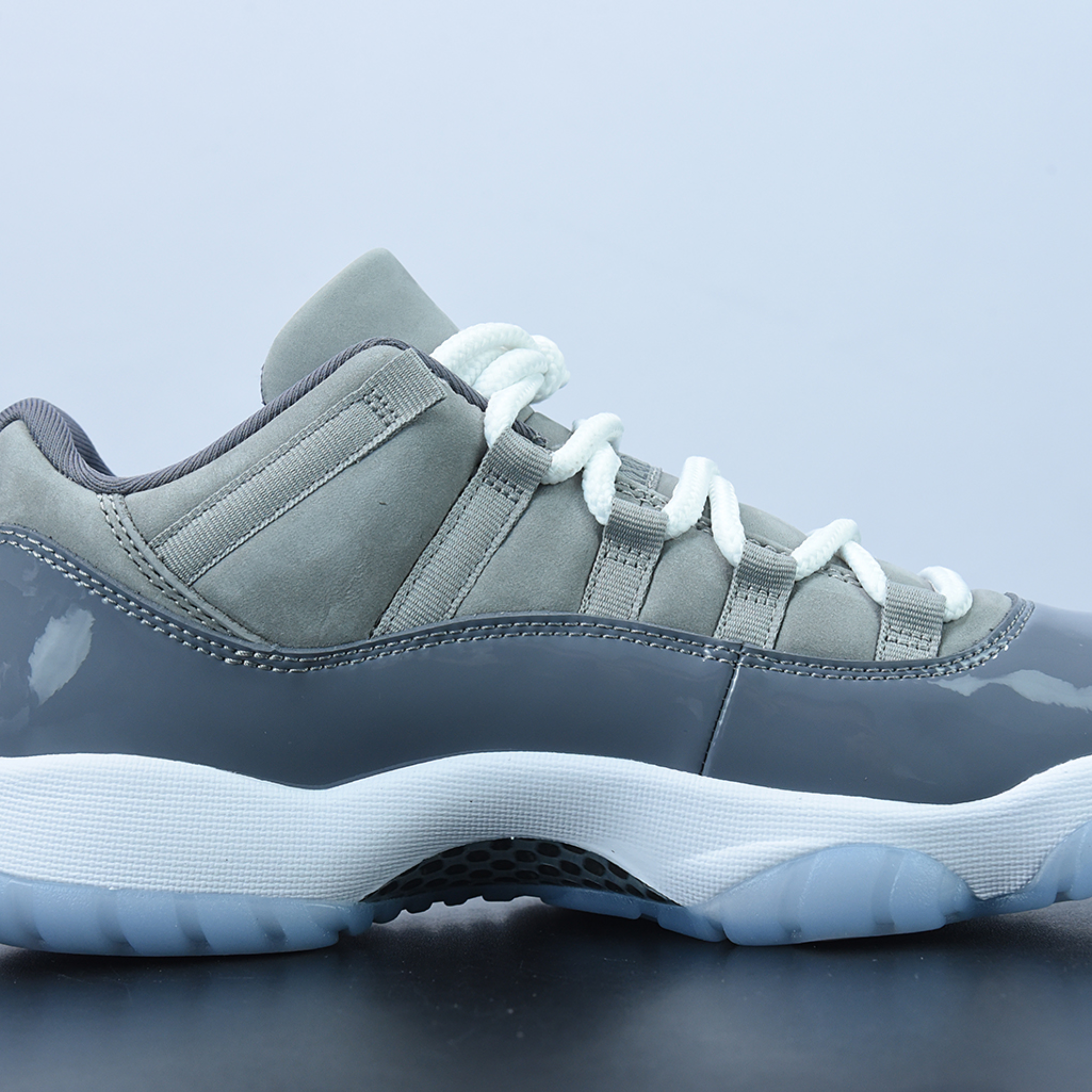 Nike Air Jordan 11 "Cool Grey"