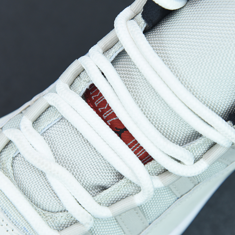 Nike Air Jordan 11 Retro "Platinum Tint"