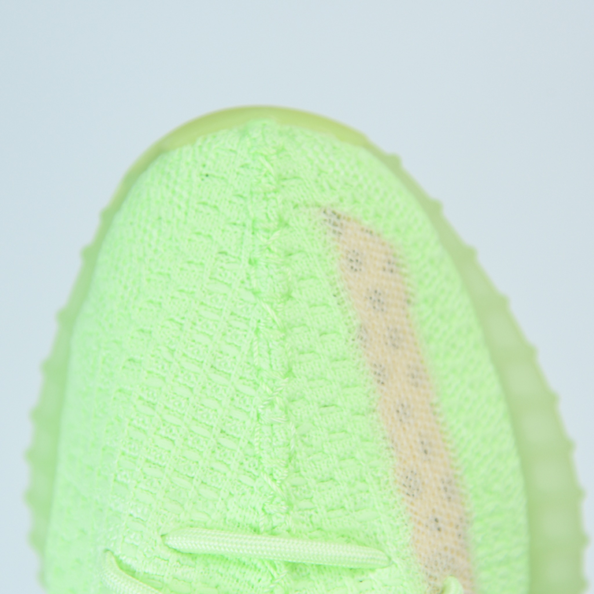 Yeezy Boost 350 V2 "Glow in The Dark"