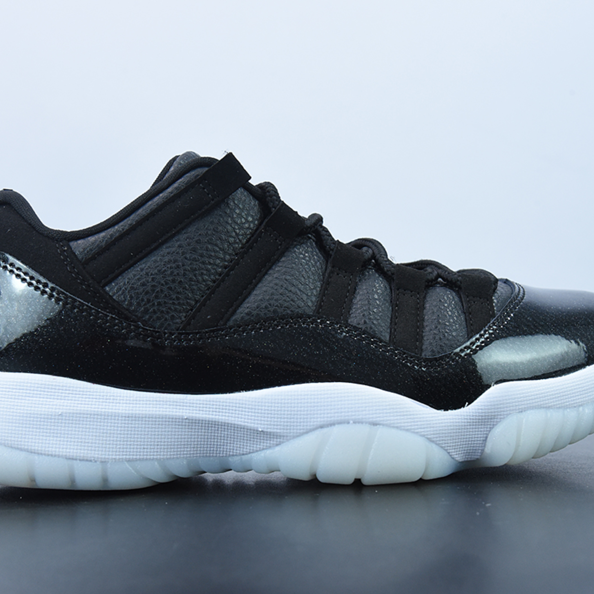 Nike Air Jordan 11 Retro Low "72-10"