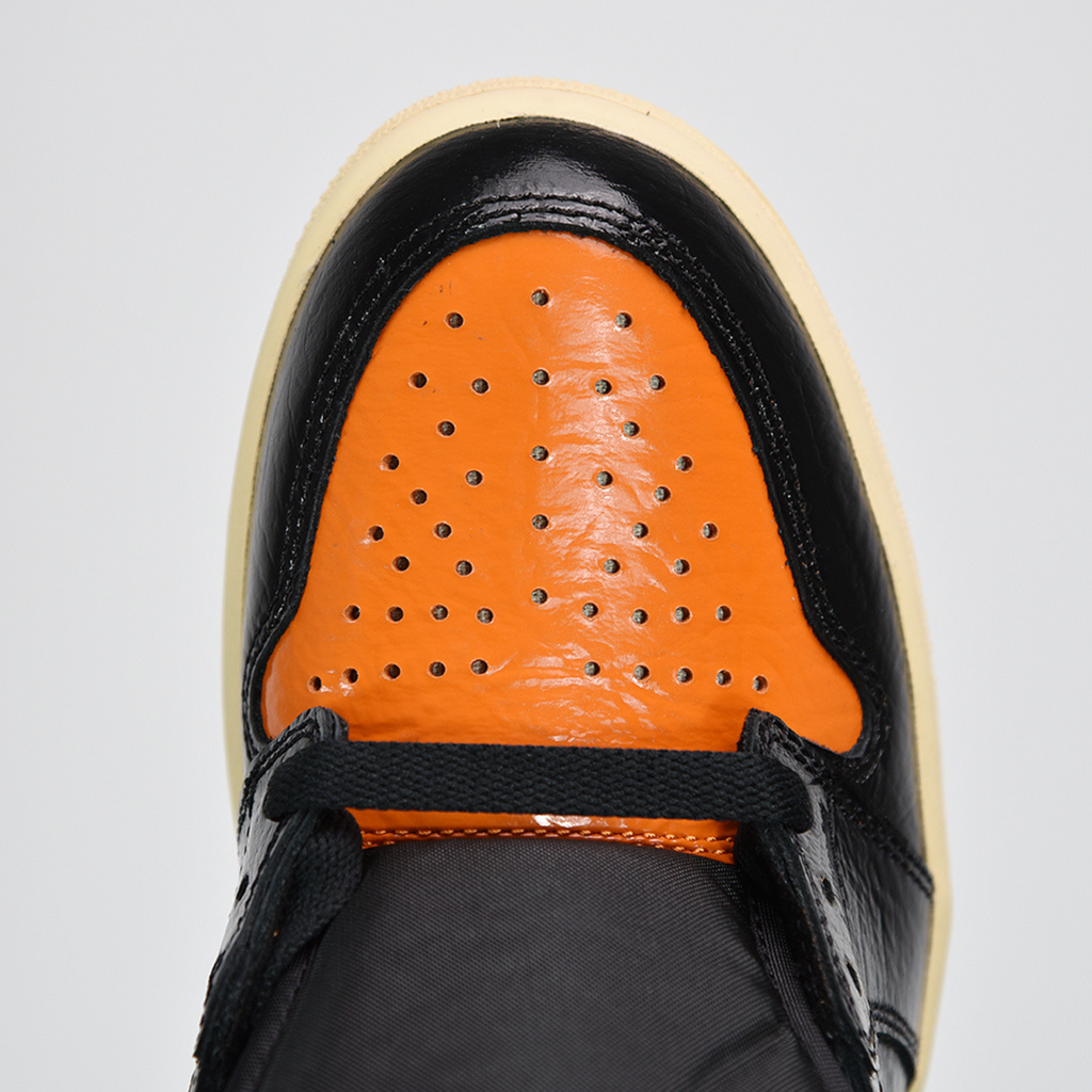 Air jordan shattered deals backboard