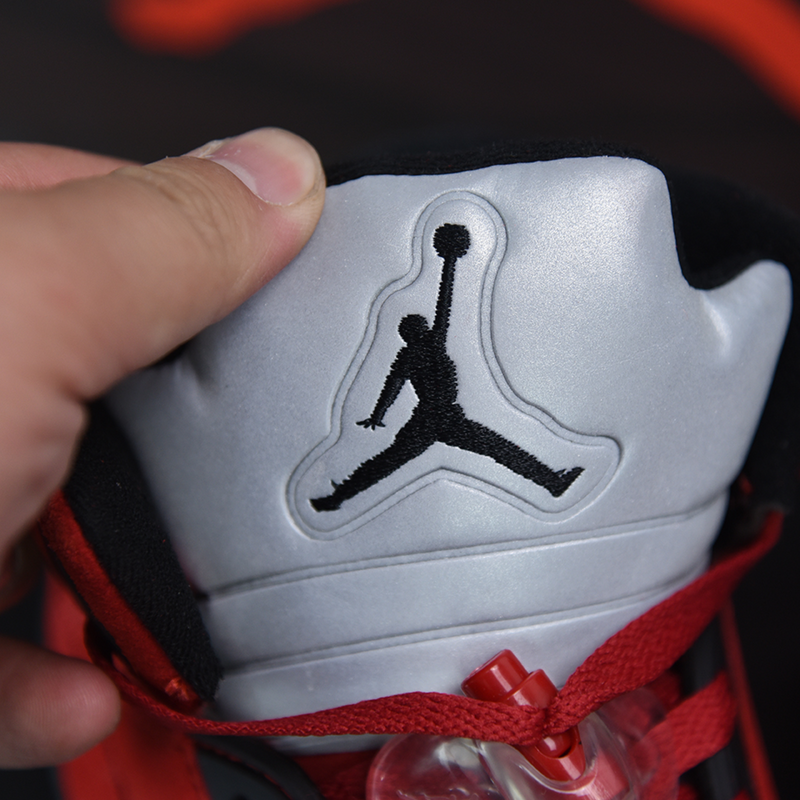 Nike Air Jordan 5 Retro "Raging Bull"