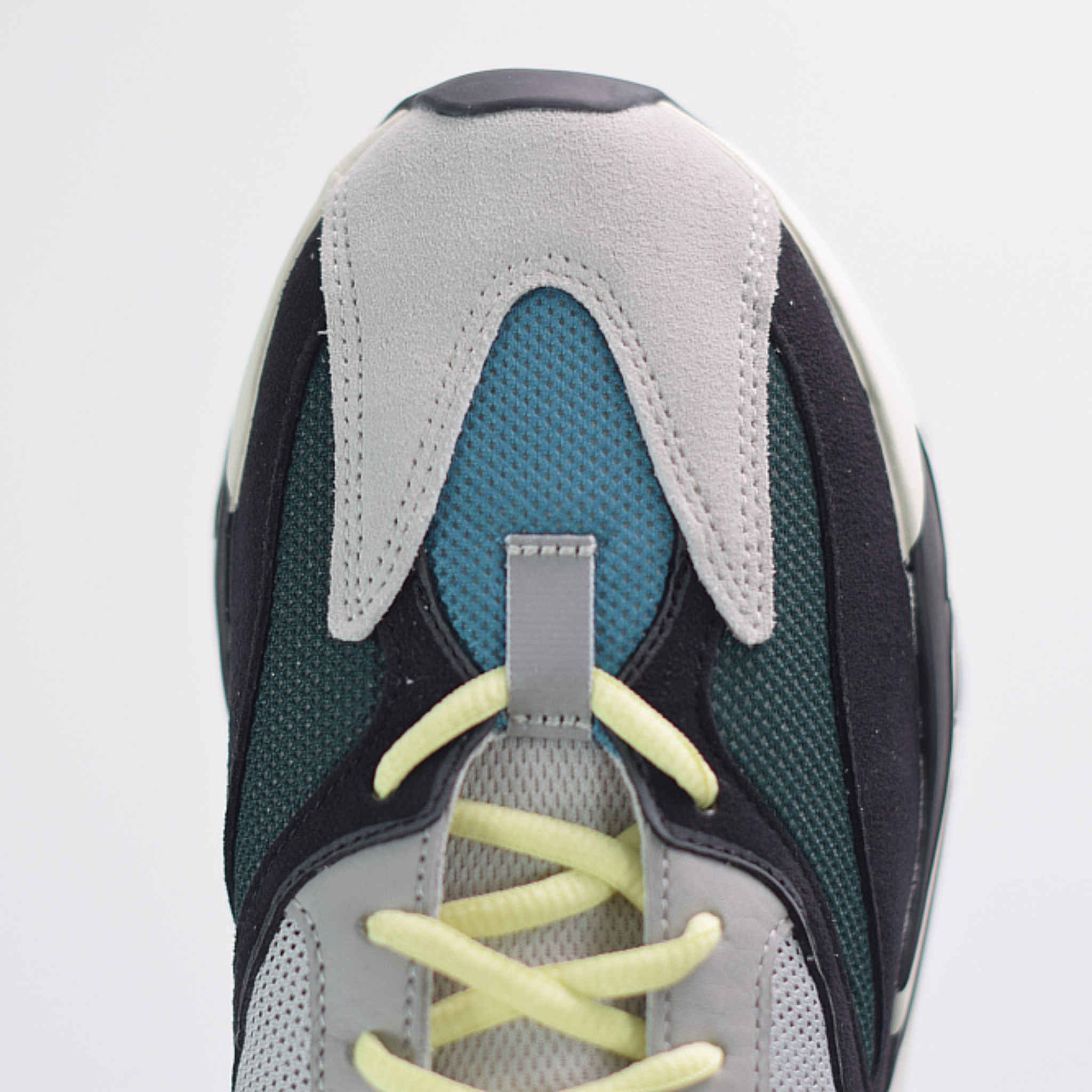 Yeezy Boost 700 "Wave Runner"