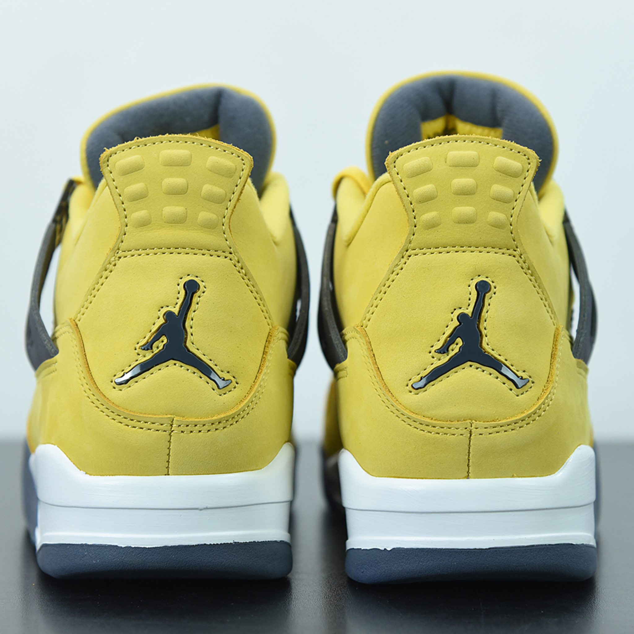 Nike Air Jordan 4 Retro "Lightning"