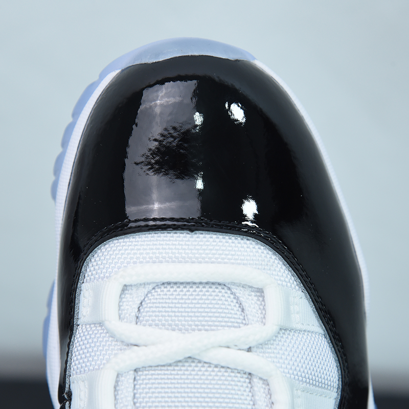 New jordans hot sale 2018 retro 11