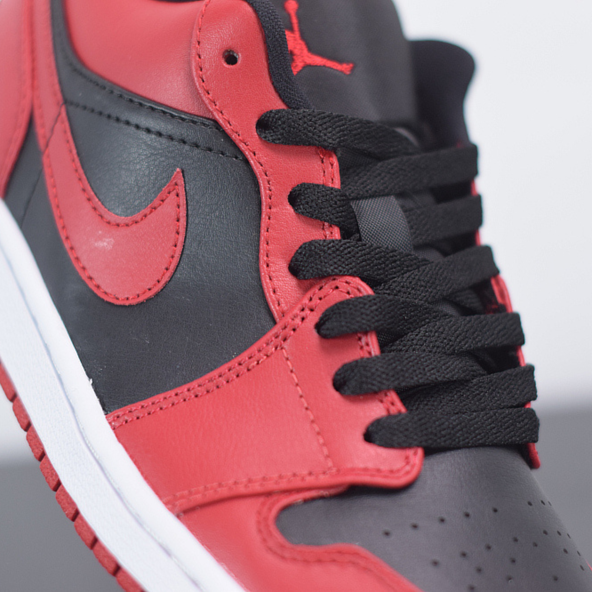 Nike Air Jordan 1 Low "Reverse Bred"