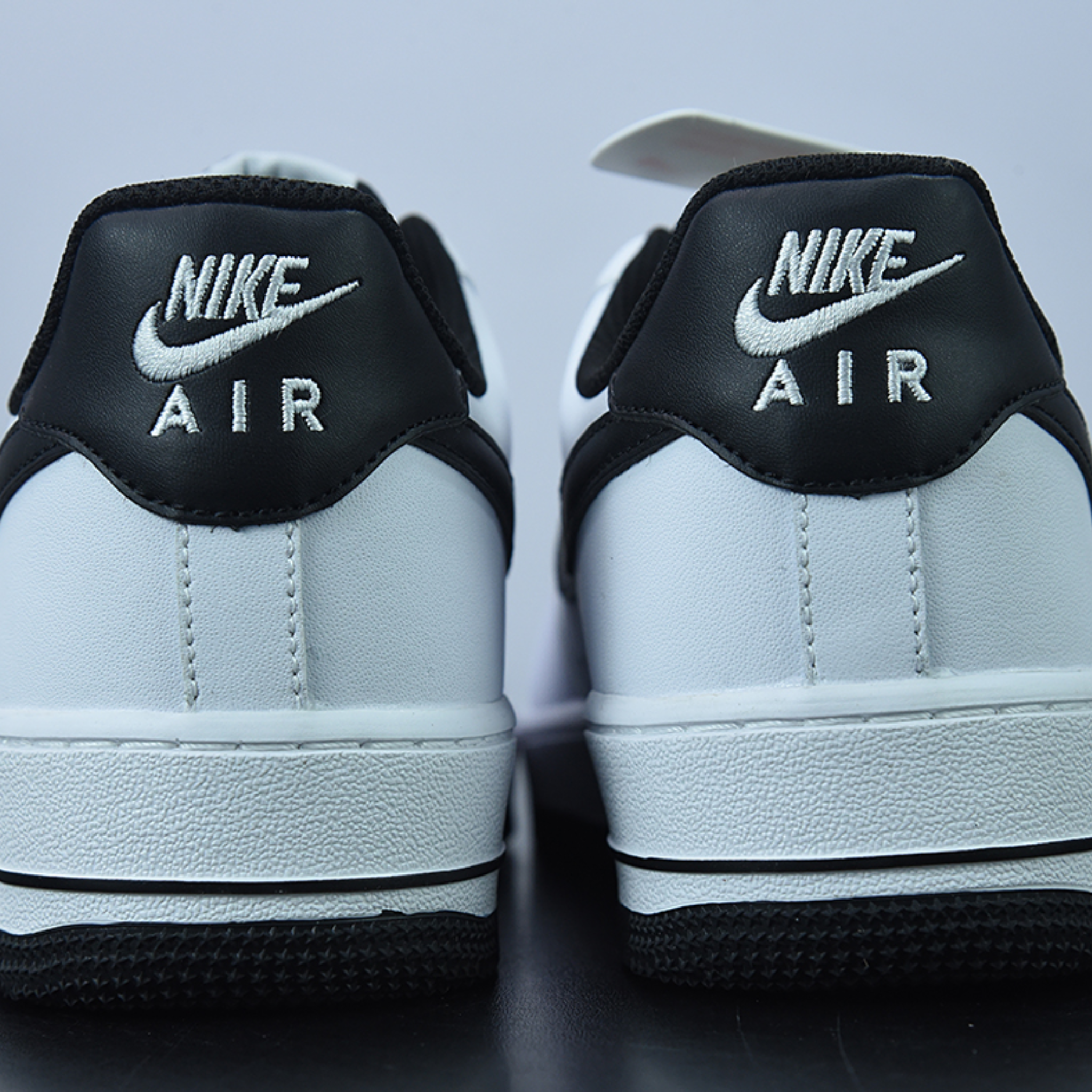 Nike Air Force 1 '07 "Black/White"