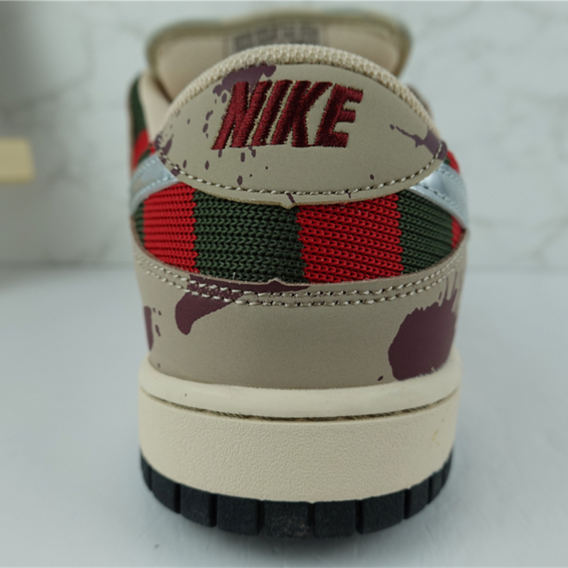 Nike SB Dunk Low "Freddy Krueger"
