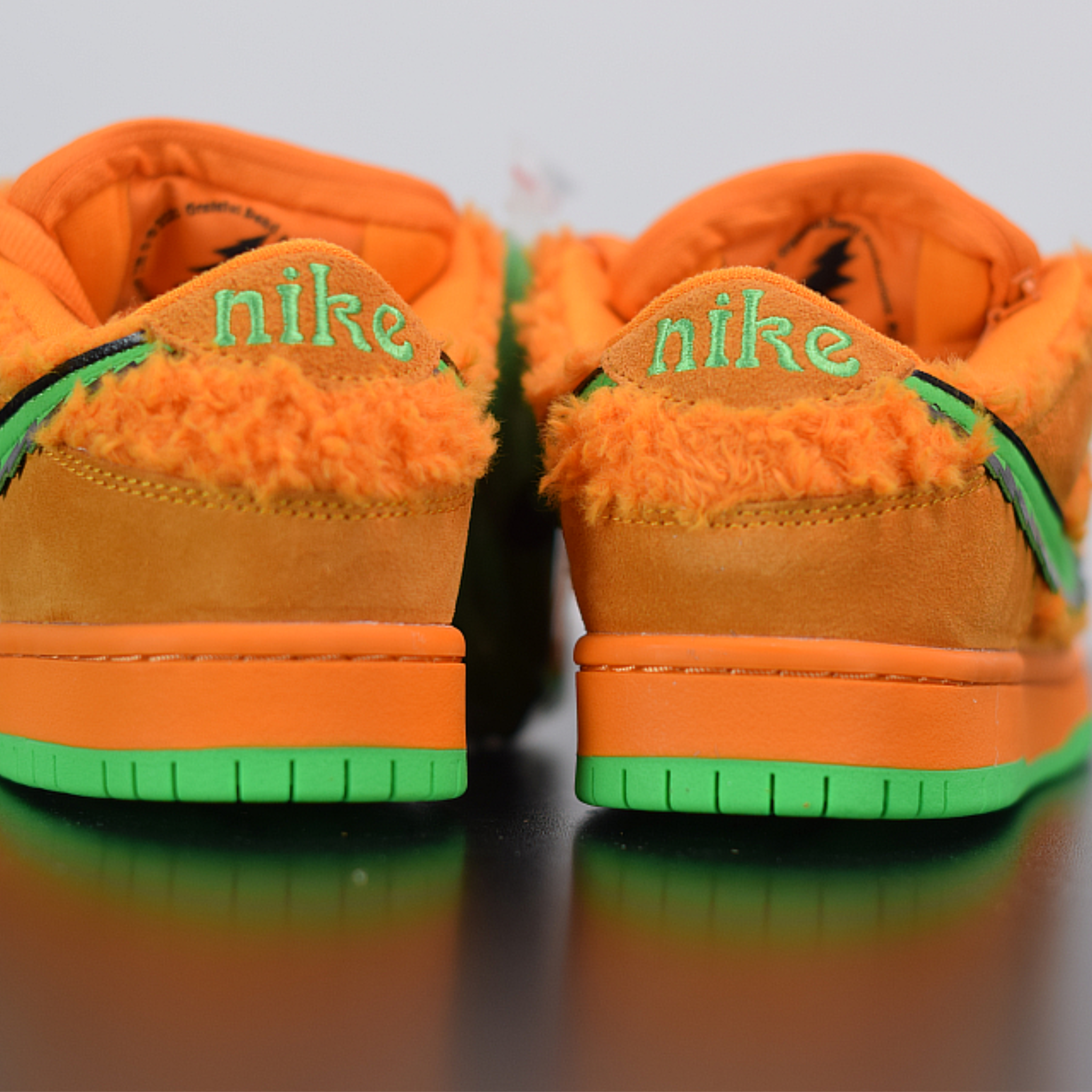 Grateful Dead x Nike SB Dunk Low “Orange Bear”