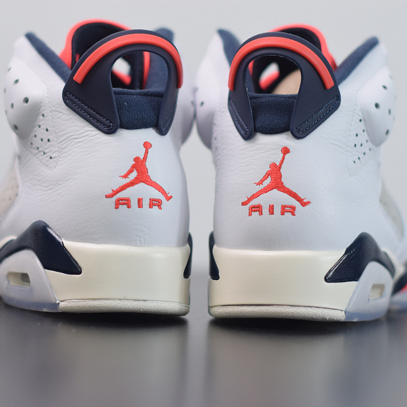 Nike Air Jordan 6 Retro "Tinker Hatfield"