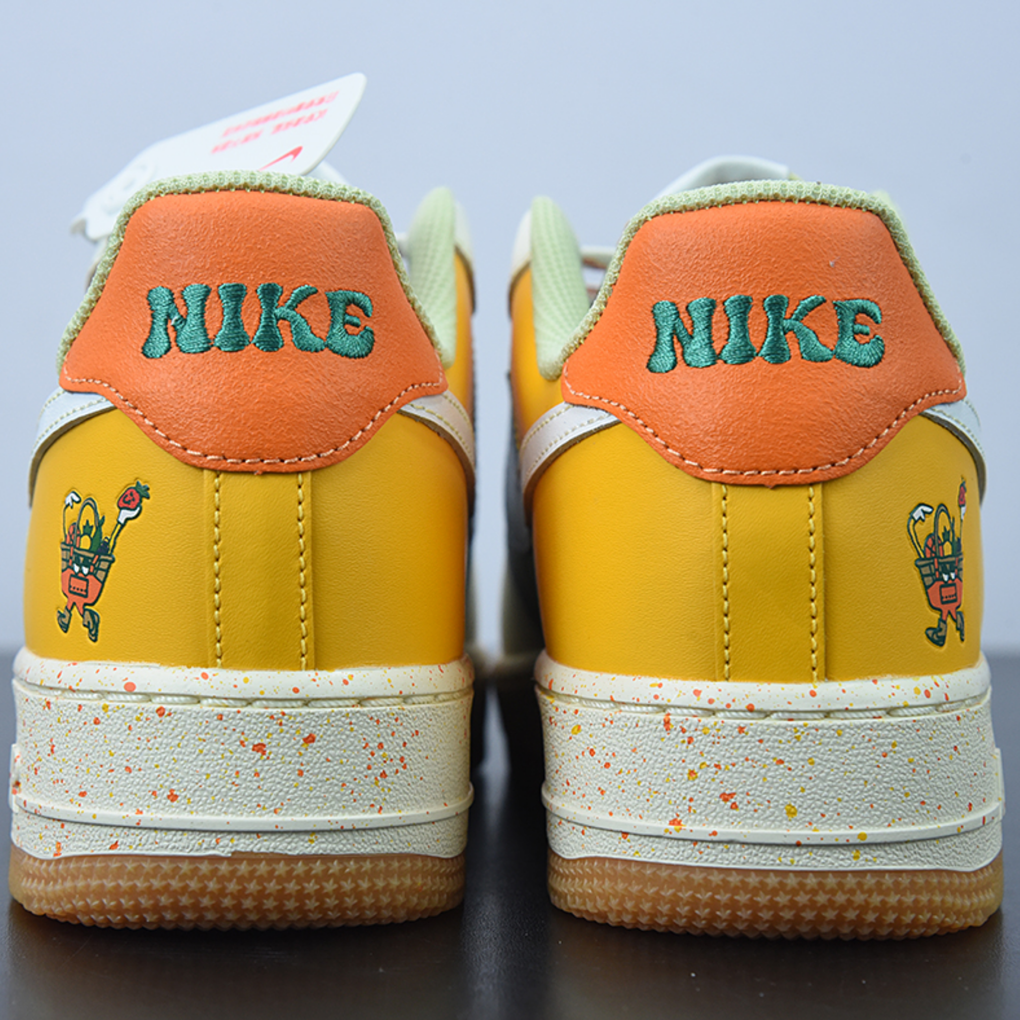 Nike Air Force 1 LV8 FRUIT BASKET