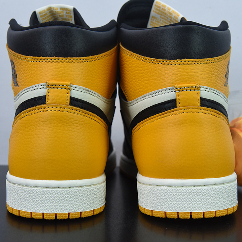 Nike Air Jordan 1 Retro High OG "Yellow Toe"