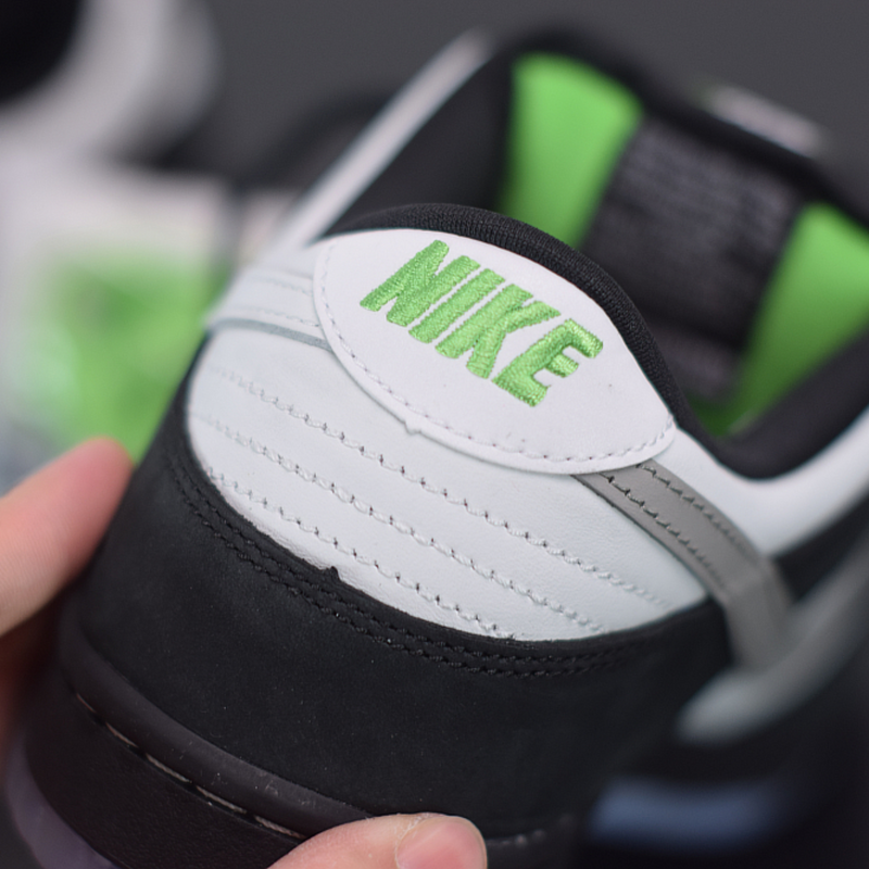 Nike sb dunk 2024 low staple panda