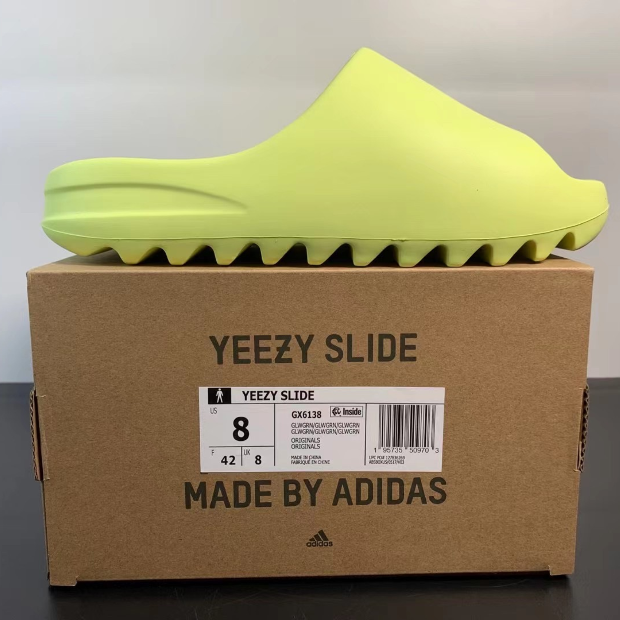 Yeezy Slide "Glow Green"