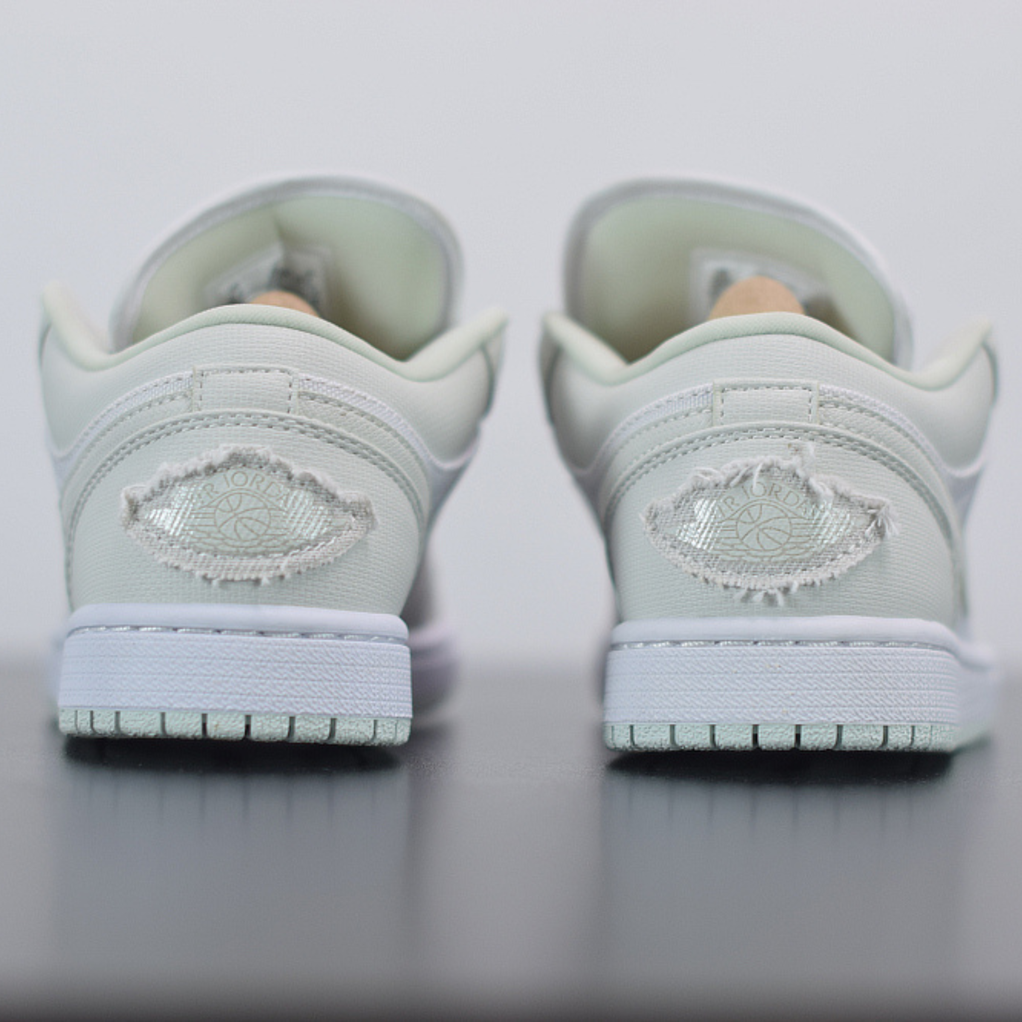 WMNS Nike Air Jordan 1 Low "Spruce Aura"