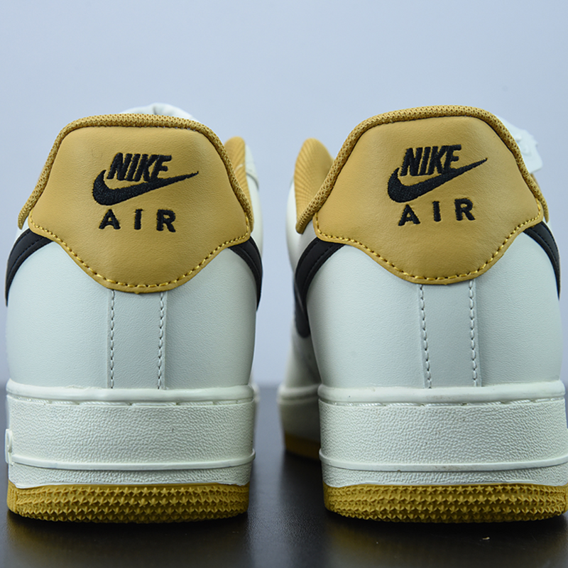 Nike Air Force 1´07 "Beige/Yellow"