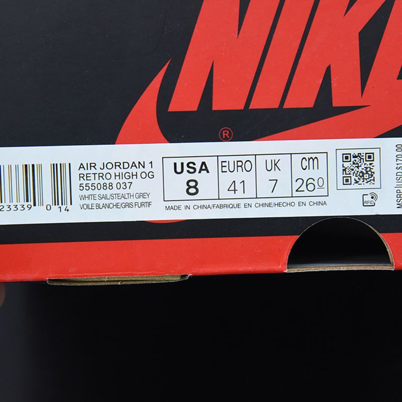Nike Air Jordan 1 Retro High OG "Stealth"